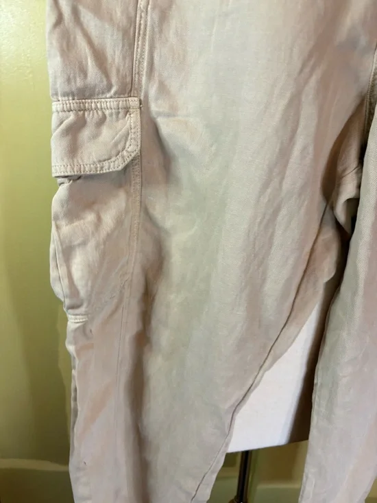 Faherty Women's Straight-Leg Cargo Pants in Light Khaki - Picture 6 of 9